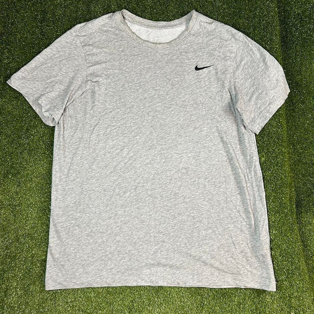 Nike Men's Grey T-shirt